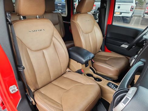 Used 2017 Jeep Wrangler Unlimited Sahara w/ Max Tow Package image 14