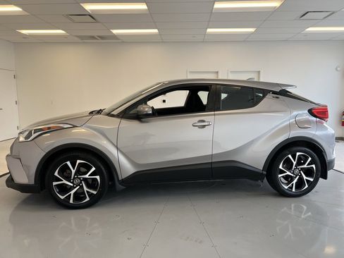 Used 2018 Toyota C-HR XLE image 4