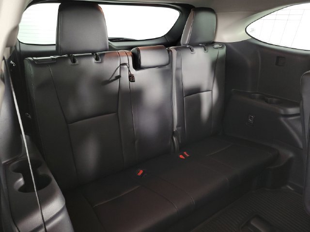 Used 2026 Toyota Highlander Limited AWD/4WD image 16