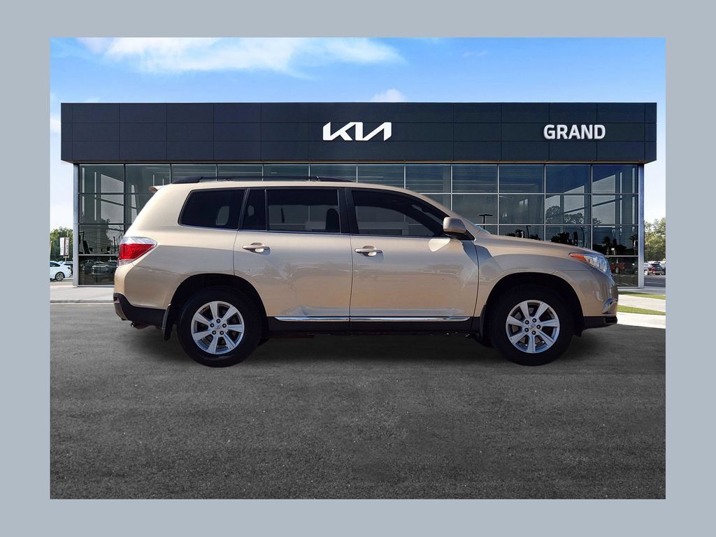 Used 2012 Toyota Highlander SE w/ Tow Pkg AWD/4WD image 1
