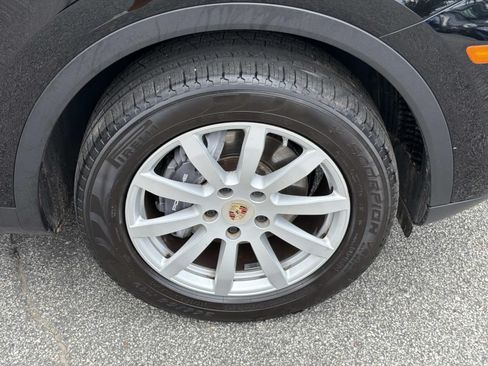Used 2019 Porsche Cayenne AWD/4WD image 12