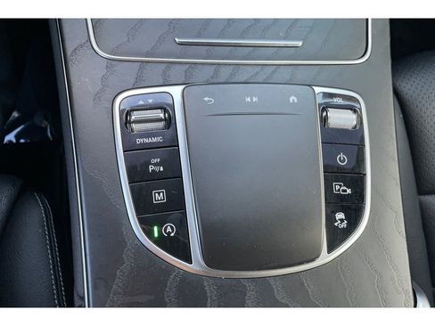 Used 2021 Mercedes-Benz GLC 300 image 30