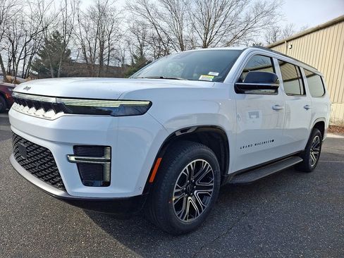New 2026 Jeep Grand Wagoneer L image 2