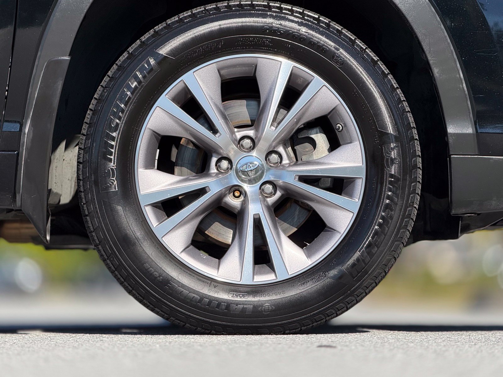 Used 2015 Toyota Highlander XLE AWD/4WD image 21