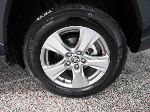 Used 2025 Toyota RAV4 XLE image 29