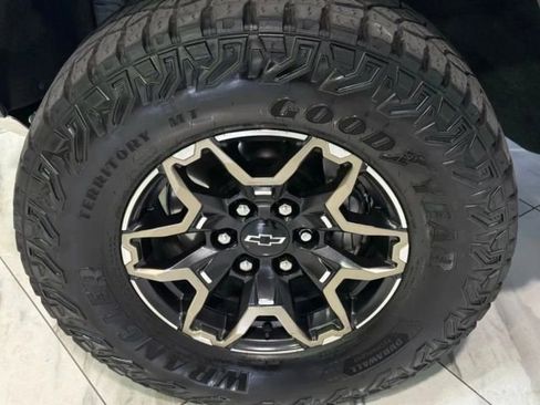 Used 2023 Chevrolet Colorado ZR2 w/ ZR2 Convenience Package III image 33