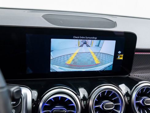 Used 2022 Mercedes-Benz GLB 250 4MATIC image 26