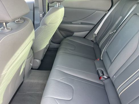 Certified 2025 Hyundai Elantra SEL FWD image 16