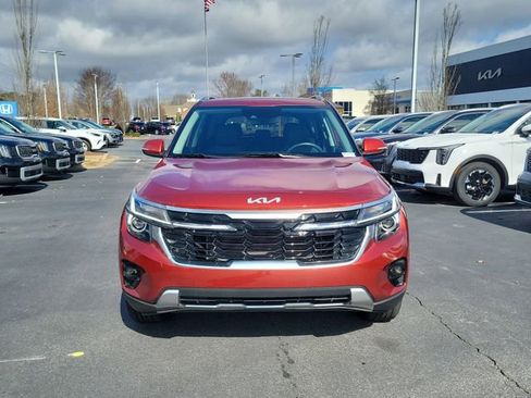 Certified 2024 Kia Seltos S image 2