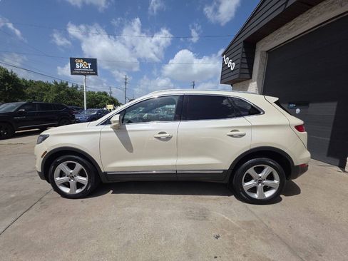 Used 2018 Lincoln MKC Premiere AWD/4WD image 4