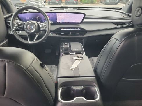 Used 2025 Buick Enclave Preferred w/ Power Package image 21