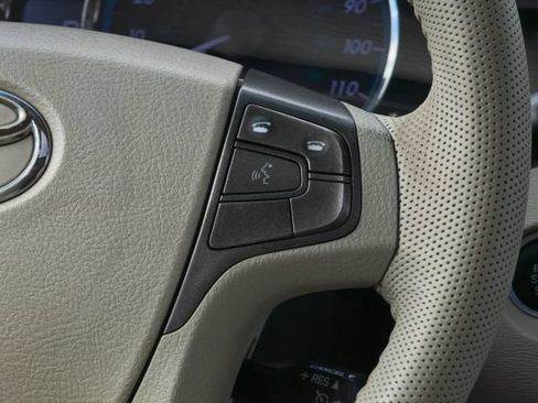 Used 2011 Toyota Sienna XLE w/ XLE Navigation Pkg FWD image 26