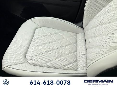 New 2026 Volkswagen Atlas Cross Sport SEL Premium R-Line AWD/4WD image 33
