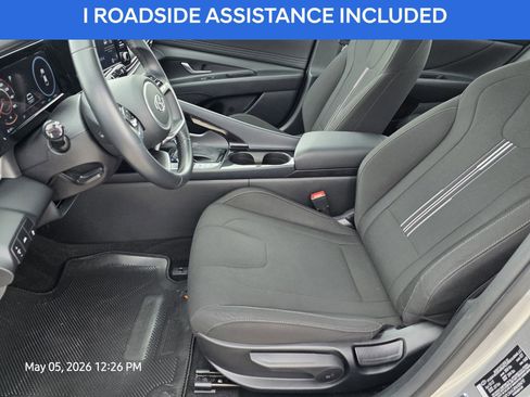 Used 2022 Hyundai Elantra SEL w/ Convenience Package FWD image 11