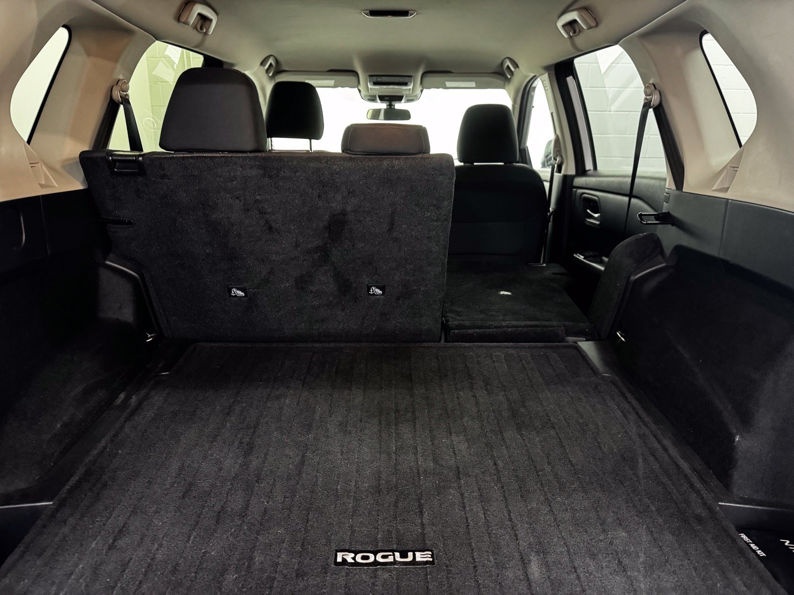Certified 2025 Nissan Rogue SV AWD/4WD image 37
