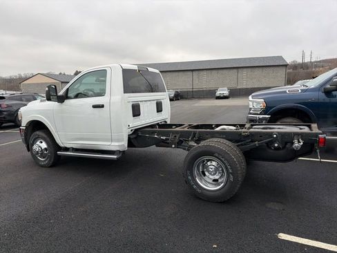 New 2024 RAM 3500 Tradesman AWD/4WD image 5
