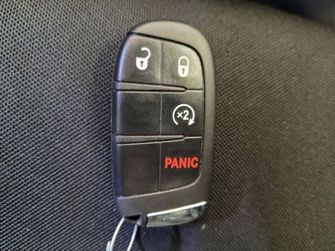 Used 2020 Jeep Renegade Sport image 32