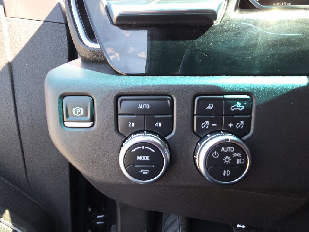 Used 2022 GMC Sierra 1500 SLT w/ SLT Convenience Package AWD/4WD image 22
