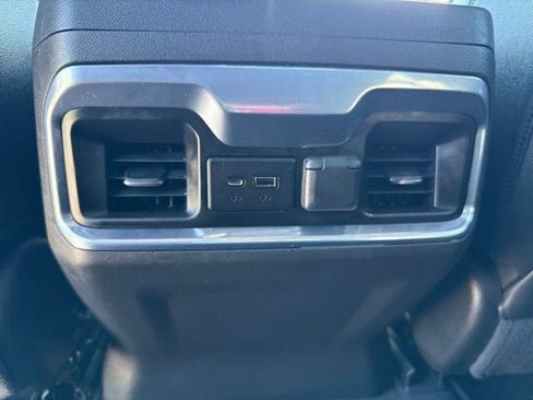 Used 2022 Chevrolet Silverado 1500 LTZ AWD/4WD image 29