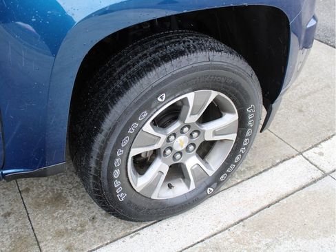 Used 2019 Chevrolet Colorado Z71 image 39