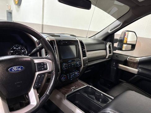 Used 2018 Ford F250 Lariat w/ Camper Package image 19