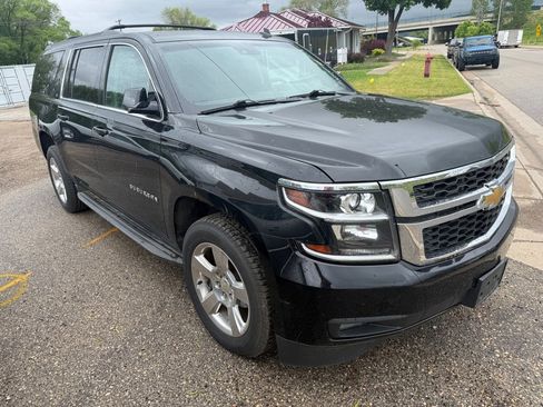 Used 2015 Chevrolet Suburban LT w/ Luxury Package AWD/4WD image 3