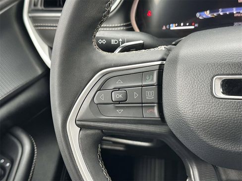 Certified 2023 Jeep Grand Cherokee L Laredo image 23