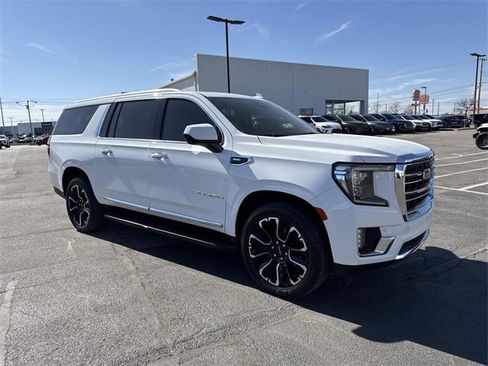 Used 2023 GMC Yukon XL SLT image 7