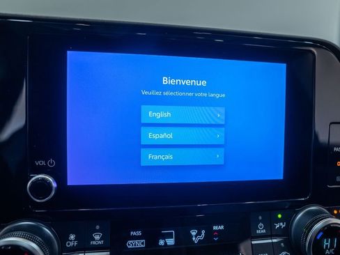 Certified 2025 Toyota Highlander XLE image 25