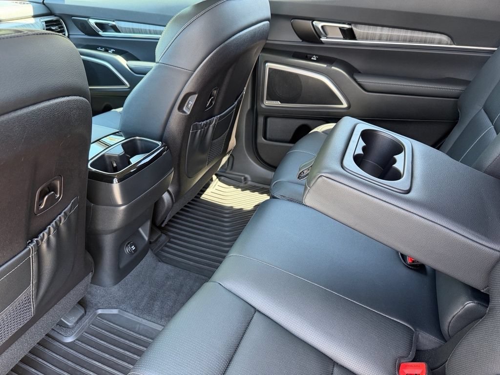 Used 2025 Kia Telluride EX FWD image 17