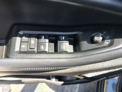 Certified 2025 Jeep Grand Cherokee Altitude image 22