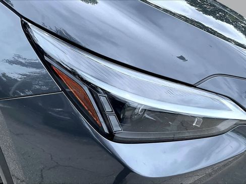 Used 2025 Lexus NX 250 FWD w/ Accessory Package (Z2) image 28