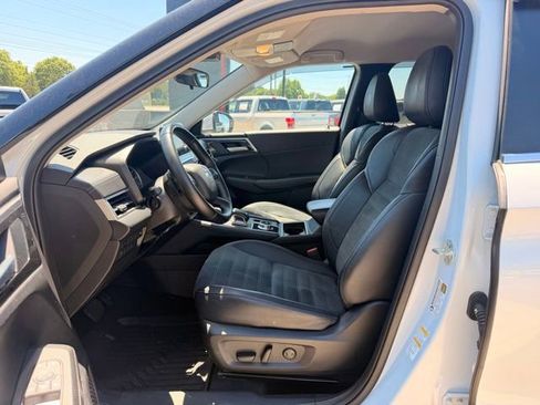 Used 2024 Mitsubishi Outlander SE AWD/4WD image 21
