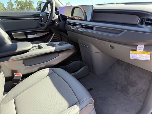 New 2026 Kia EV9 Light image 14