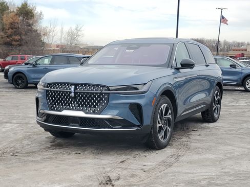 New 2026 Lincoln Nautilus Premier w/ Equipment Group 102A image 2