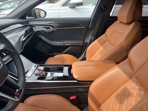 Used 2024 Audi S8 image 4