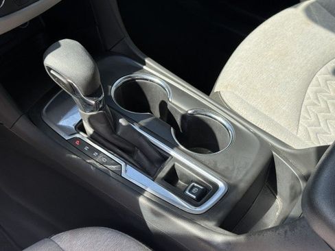 Used 2023 Chevrolet Equinox LS FWD image 22