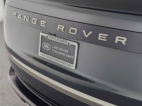 Used 2023 Land Rover Range Rover SE AWD/4WD image 13