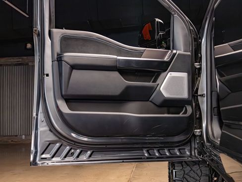 Used 2026 Ford F250 Platinum AWD/4WD image 32