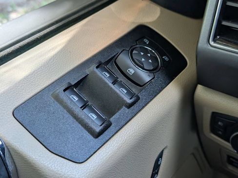 Used 2018 Ford F150 XLT w/ Equipment Group 302A Luxury AWD/4WD image 27