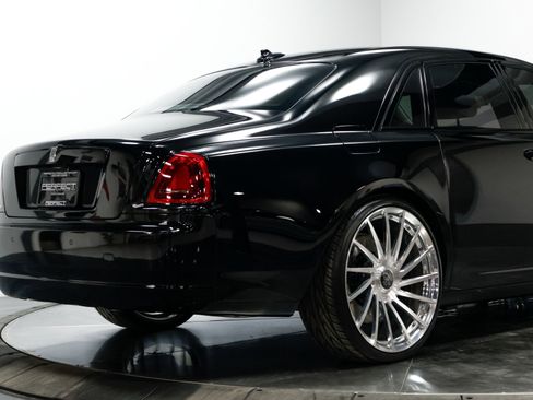 Used 2015 Rolls-Royce Ghost image 15