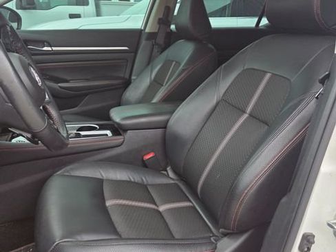 Used 2023 Nissan Altima 2.5 SR FWD image 5