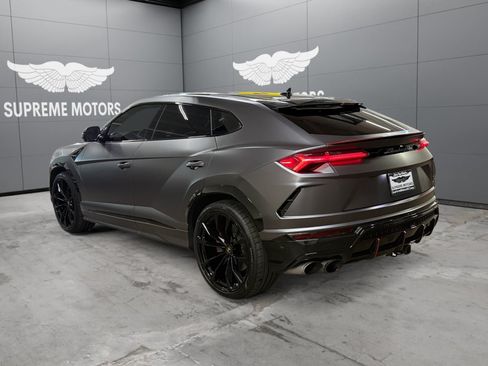 Used 2020 Lamborghini Urus AWD/4WD image 3