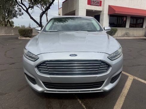 Used 2016 Ford Fusion SE FWD image 8
