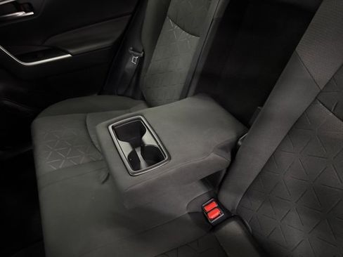 Used 2022 Toyota RAV4 XLE image 7