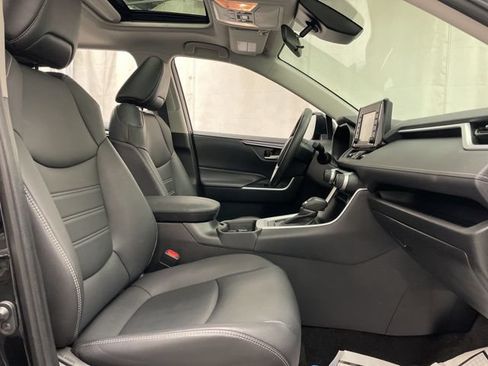 Used 2021 Toyota RAV4 XLE Premium AWD/4WD image 12