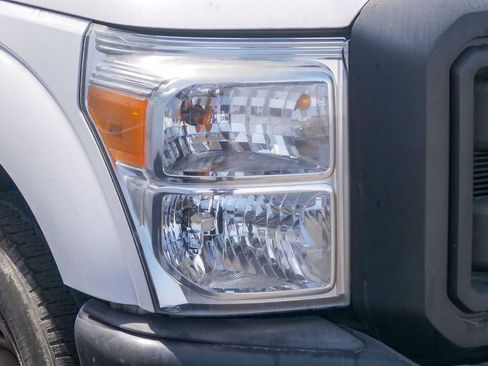 Used 2016 Ford F250 XL RWD image 4