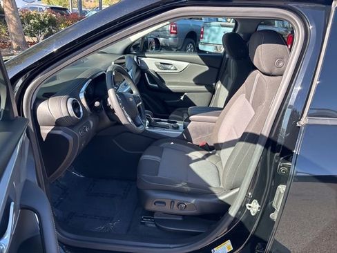 Used 2025 Chevrolet Blazer LT w/ Convenience Package AWD/4WD image 11