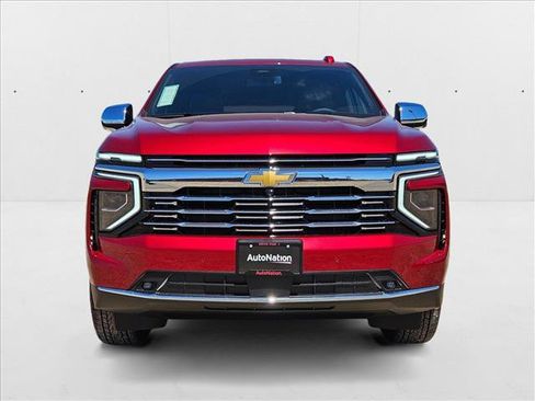 New 2026 Chevrolet Suburban Premier image 6