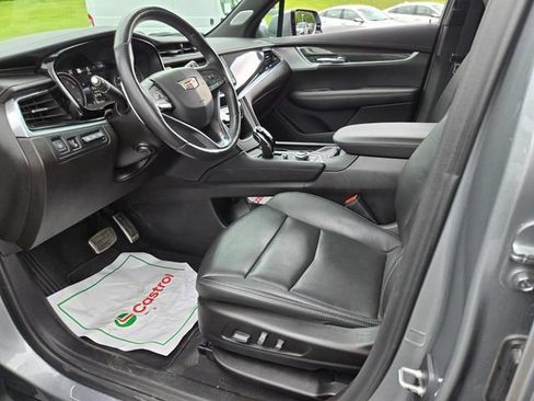 Used 2023 Cadillac XT6 Sport w/ Technology Package AWD/4WD image 13